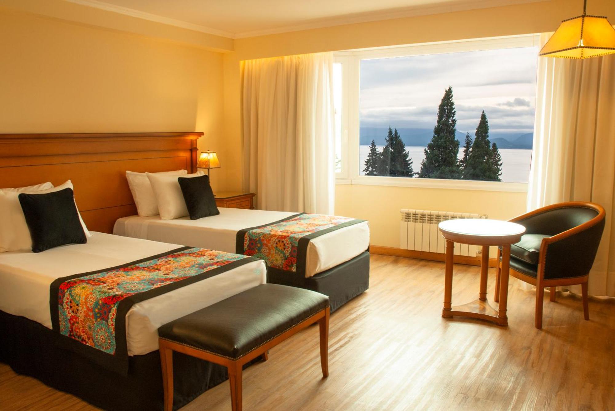Huinid Bustillo Hotel & Spa Сан-Карлос-де-Барилоче Экстерьер фото